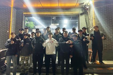 校纪委年末大聚餐活动